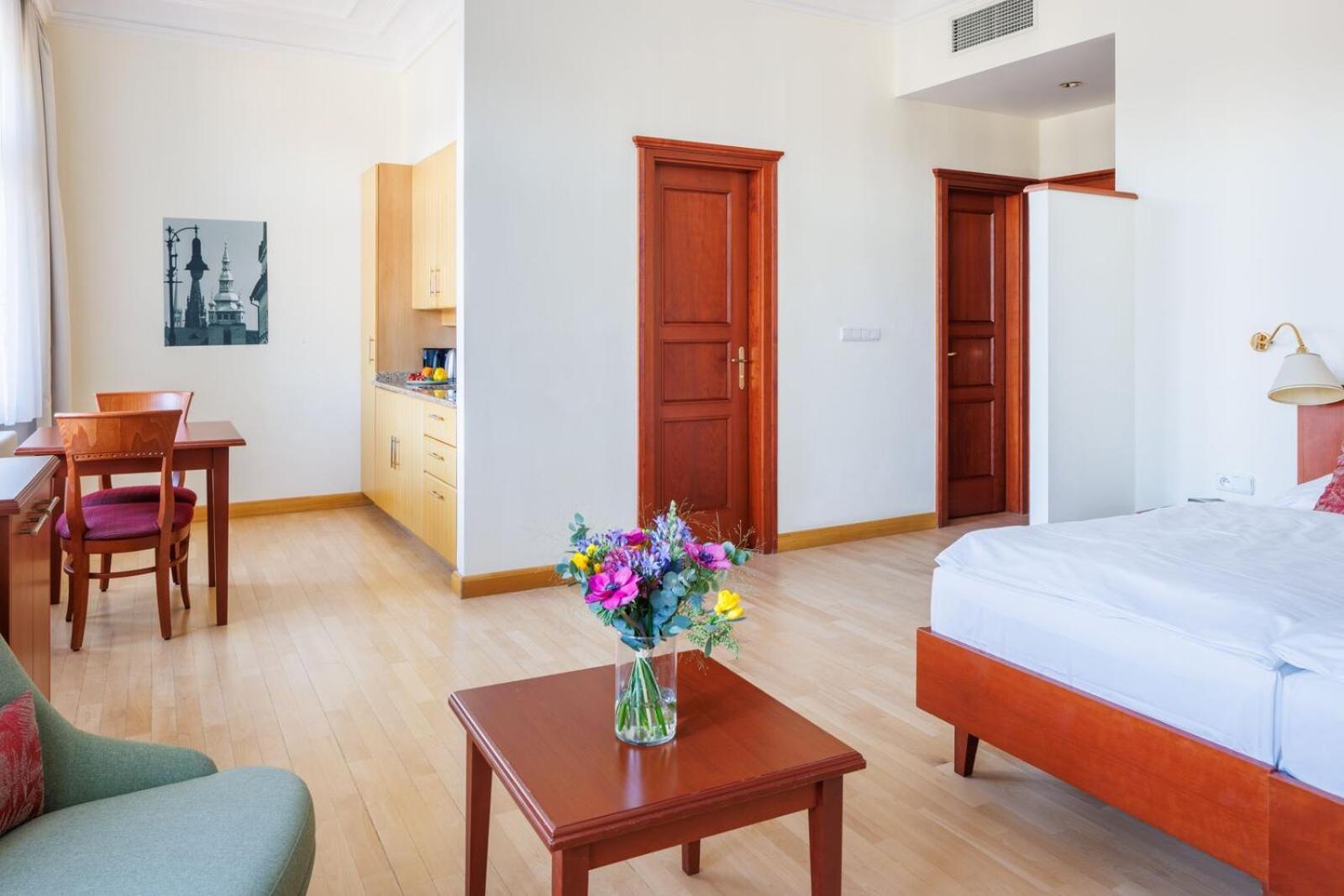 ฮาปิมัก รีสอร์ต ปร้าก Aparthotel ปราก ภายนอก รูปภาพ